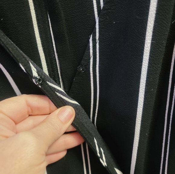 Black striped romper  Xl - Picture 3 of 12